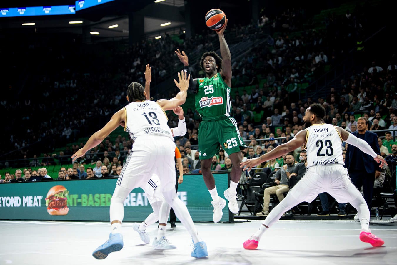 Euroleague : le Panathinaïkos surclasse l'ASVEL