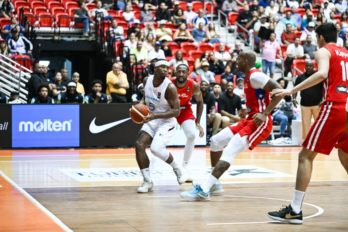 Le Caennais Radshad Davis avec les Bahamas contre les Etats-Unis