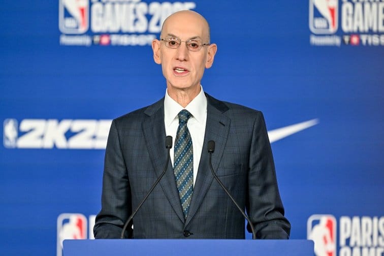 Adam Silver sur la création d’une nouvelle ligue en Europe : « Tout est sur la table » (5/7)