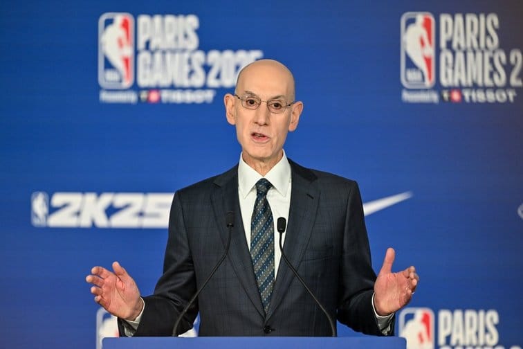 Adam Silver sur la création d’une nouvelle ligue en Europe : « Tout est sur la table » (5/7)