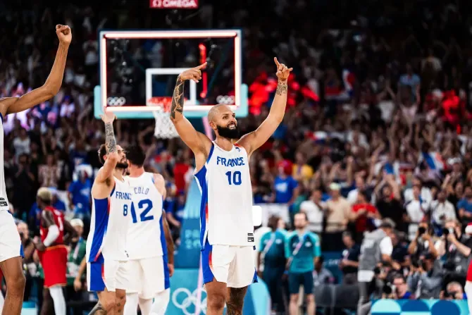 Evan Fournier avec l'équipe de France en février pour les qualifications à l'Euro 2025