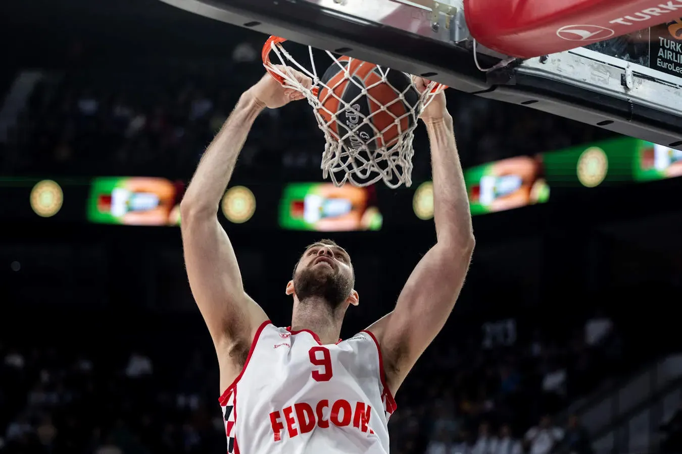 Monaco chute face au Partizan