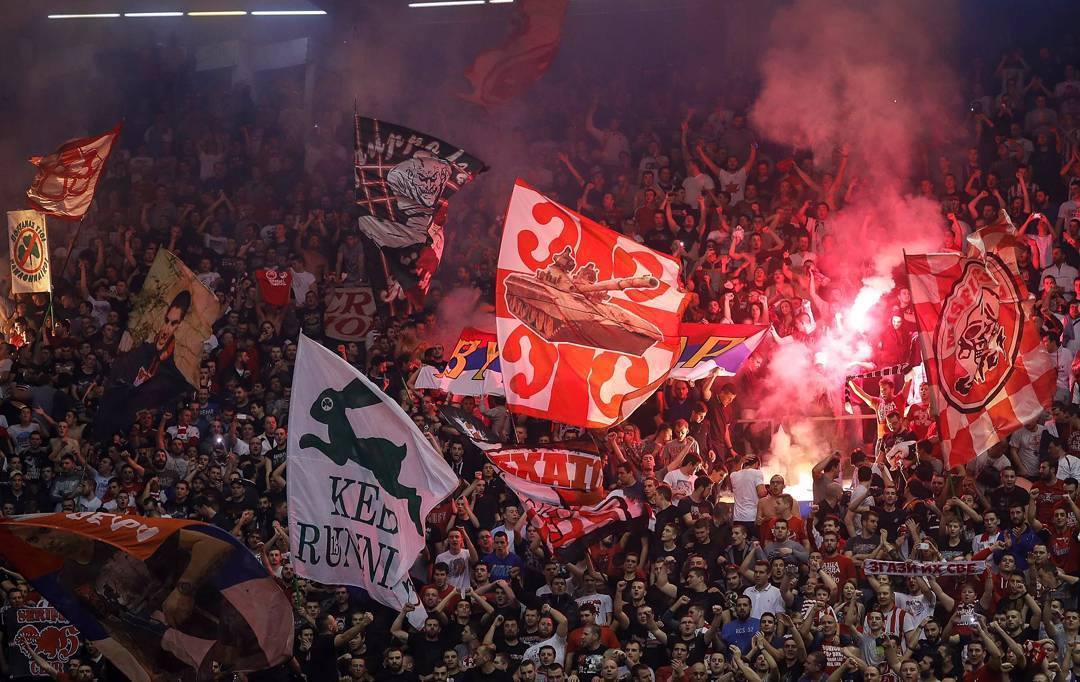 L'Etoile Rouge demande à ses supporters de se tenir à carreau