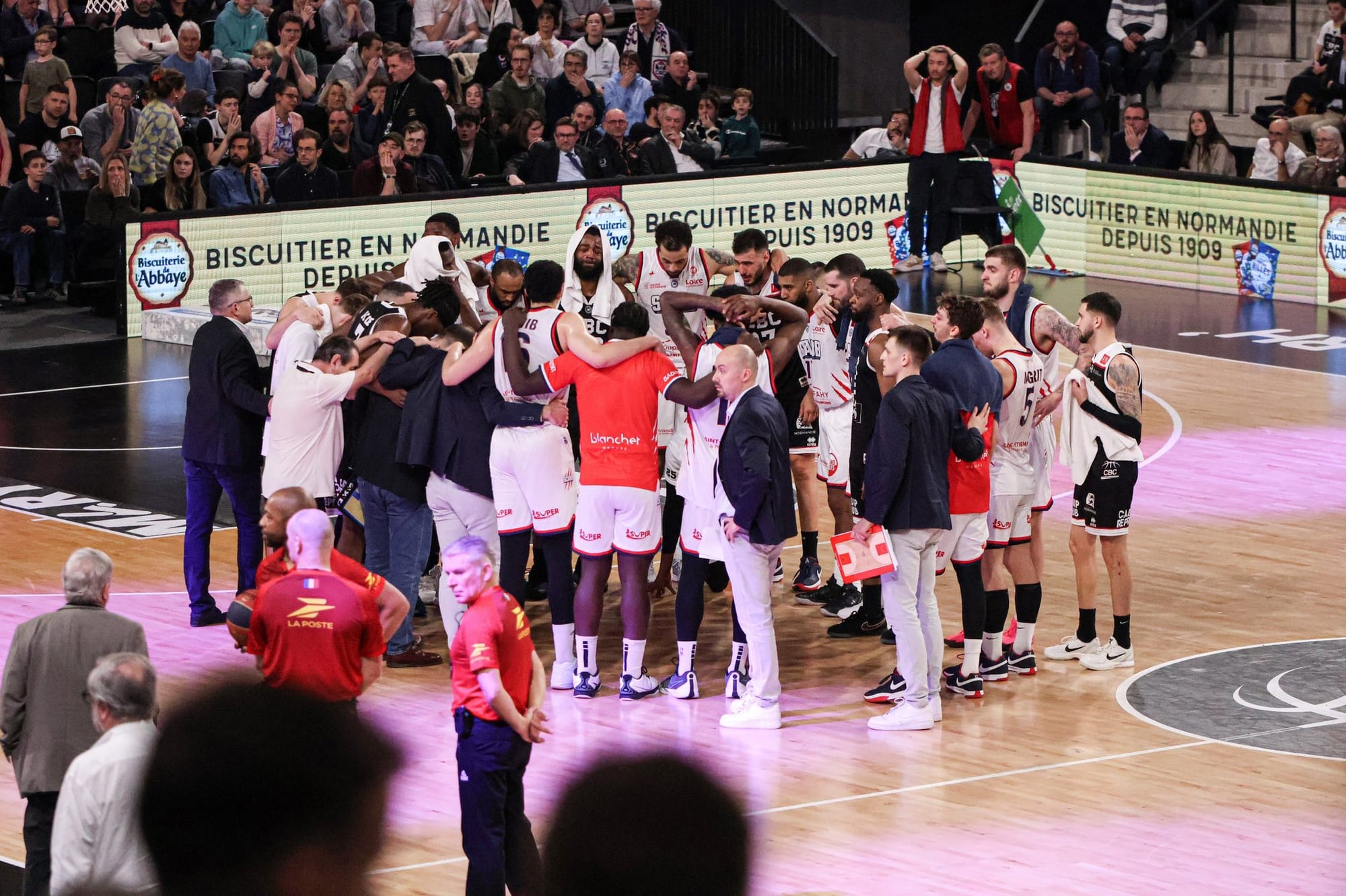 Pro B : le match Caen - Saint-Chamond interrompu après le malaise de Louis Marnette