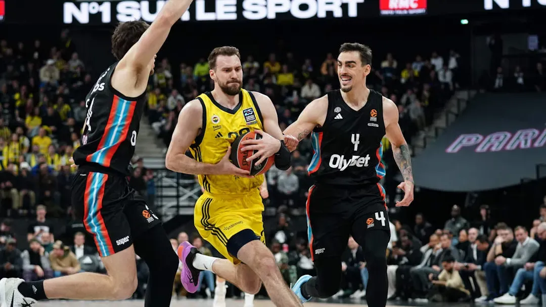 Euroleague : Paris, aux deux visages, s’effondre face au Fenerbahçe