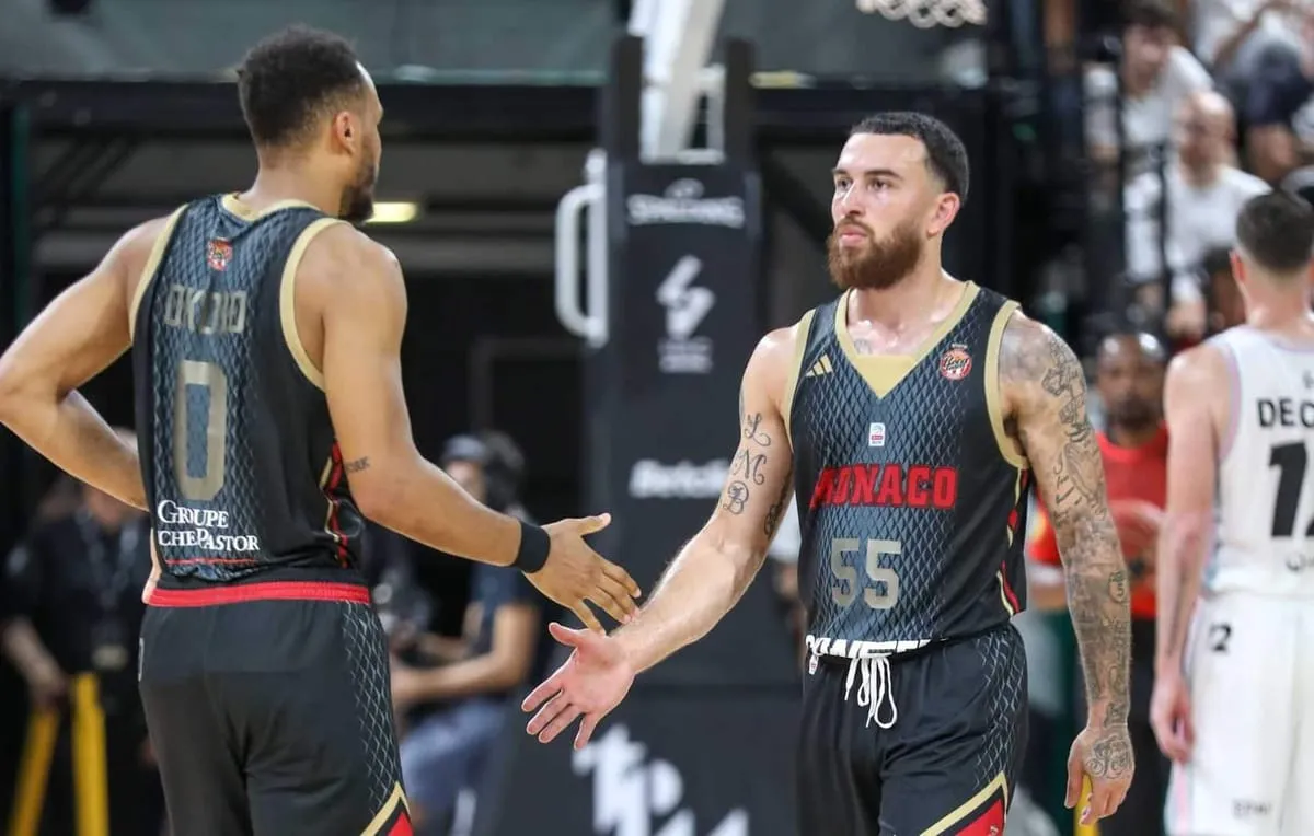 Monaco : Mike James, 28 Points En 15 Minutes