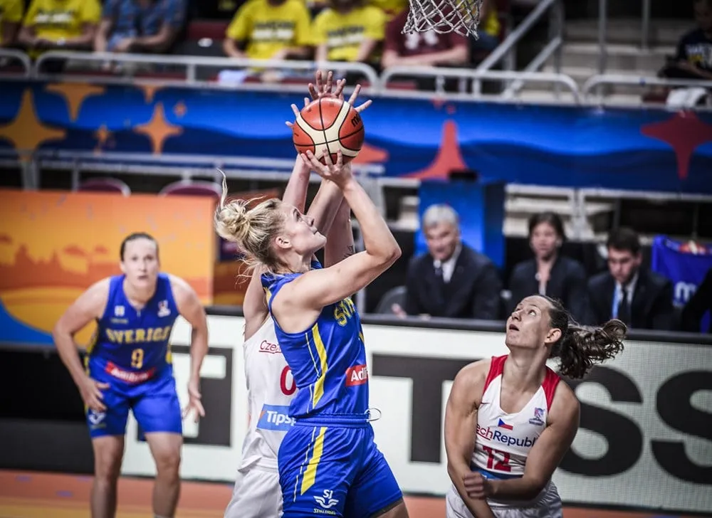 LFB L internationale su doise Regan Magarity Villeneuve d Ascq