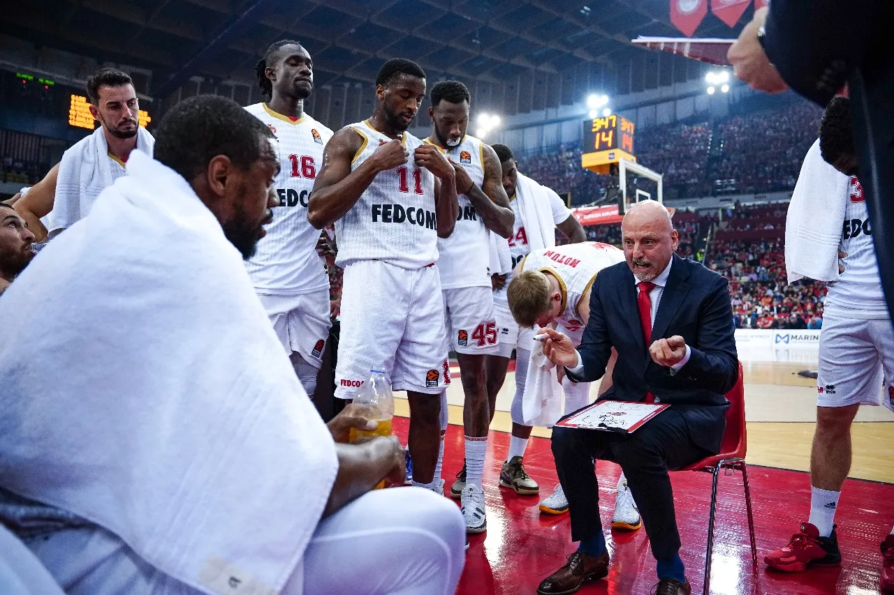 Le Coach Mon Gasque Sasa Obradovic Veut Voir Une Autre Visage Lors Du Match Face L