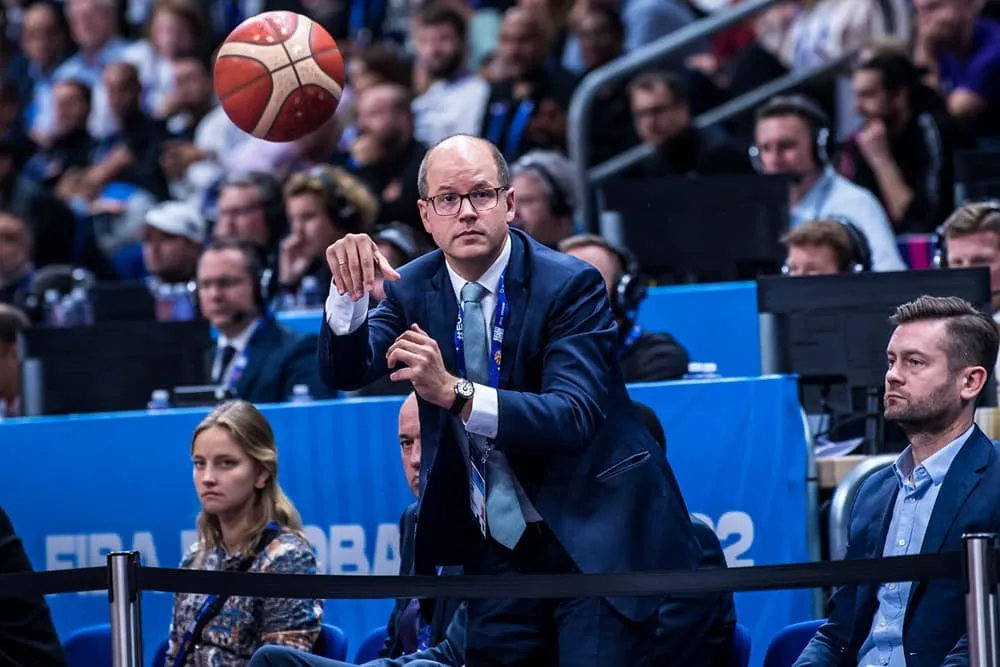 Andreas Zagklis, Secrétaire-général De La FIBA : Toujours Un Seul ...